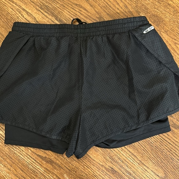 In like new shape. RBX sport shorts - Picture 5 of 5